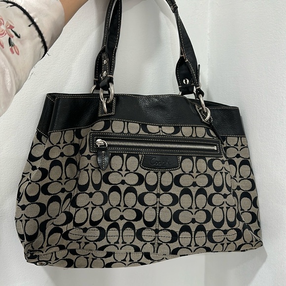 Coach Bag - Picture 1 of 2